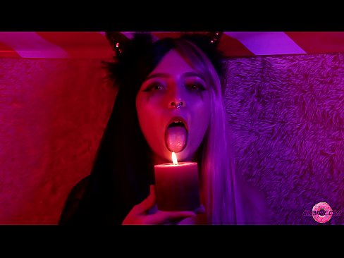 ❤️ Kirglik blowjob seksikalt succubusilt koos suu täitumisega Porno at us