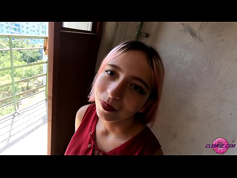 ❤️ Sensuaalne tudeng imeb võõrast tagalas - sperma tema näole Porno at us